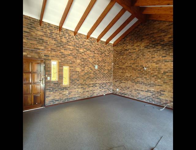 3 BEDROOM HOUSE TO LET IN WALDRIFT